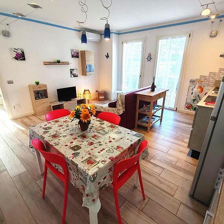 Butterfly Apt In Suna With Garage فيربانيا المظهر الخارجي الصورة