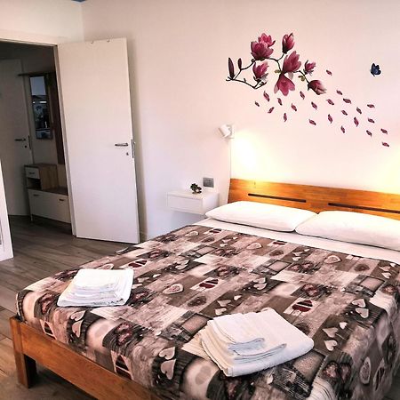 Butterfly Apt In Suna With Garage فيربانيا المظهر الخارجي الصورة