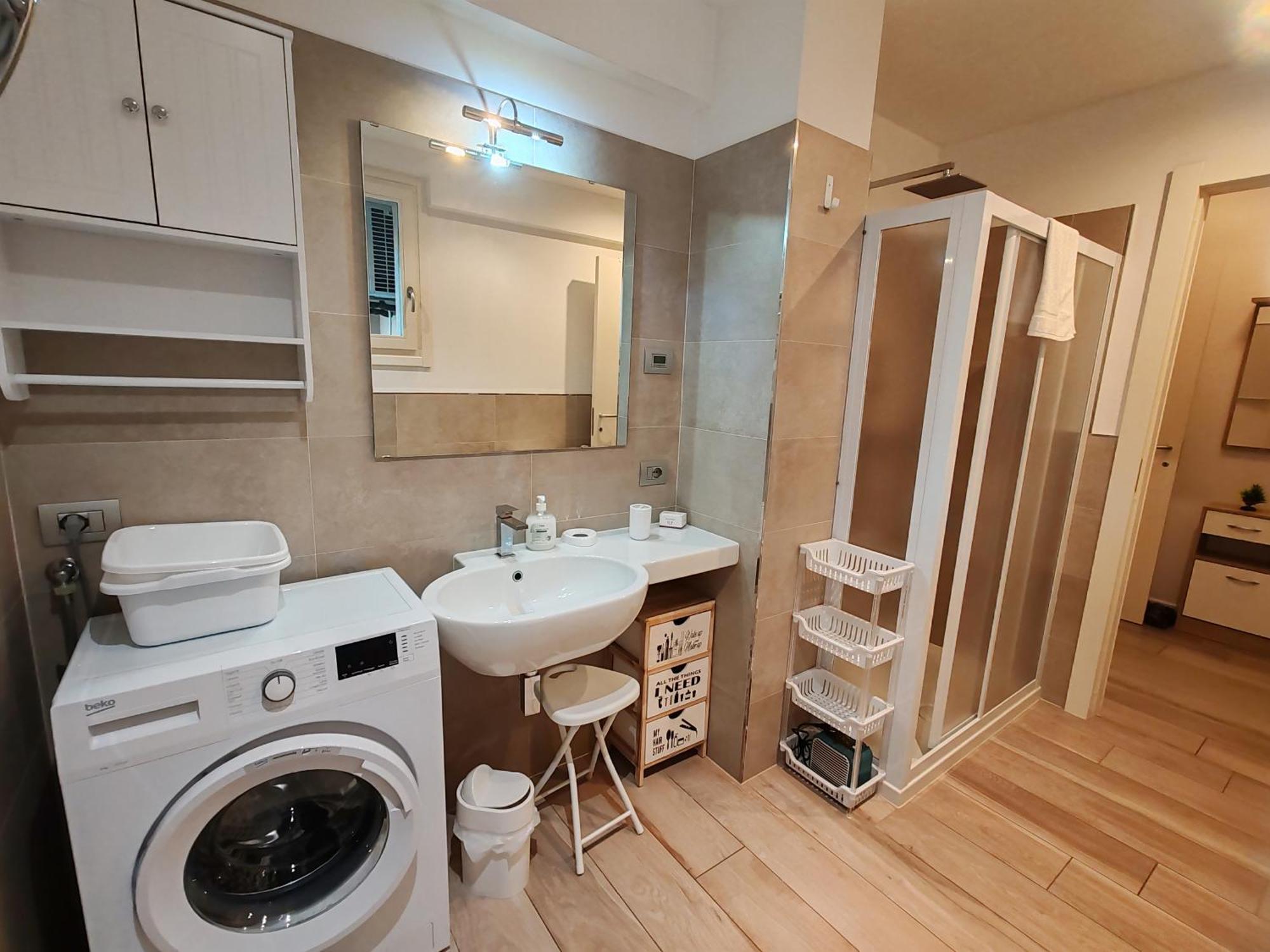 Butterfly Apt In Suna With Garage فيربانيا المظهر الخارجي الصورة