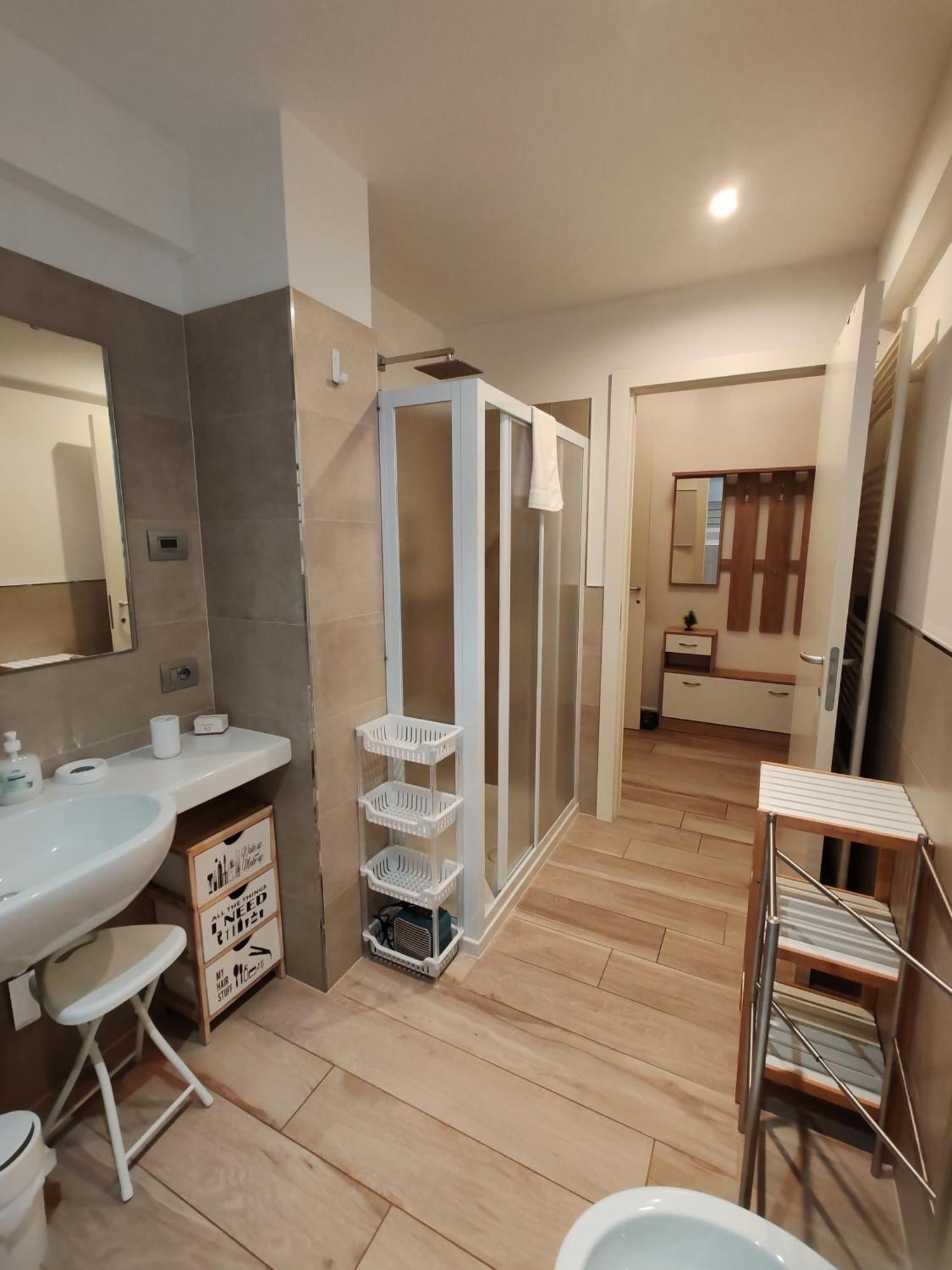 Butterfly Apt In Suna With Garage فيربانيا المظهر الخارجي الصورة