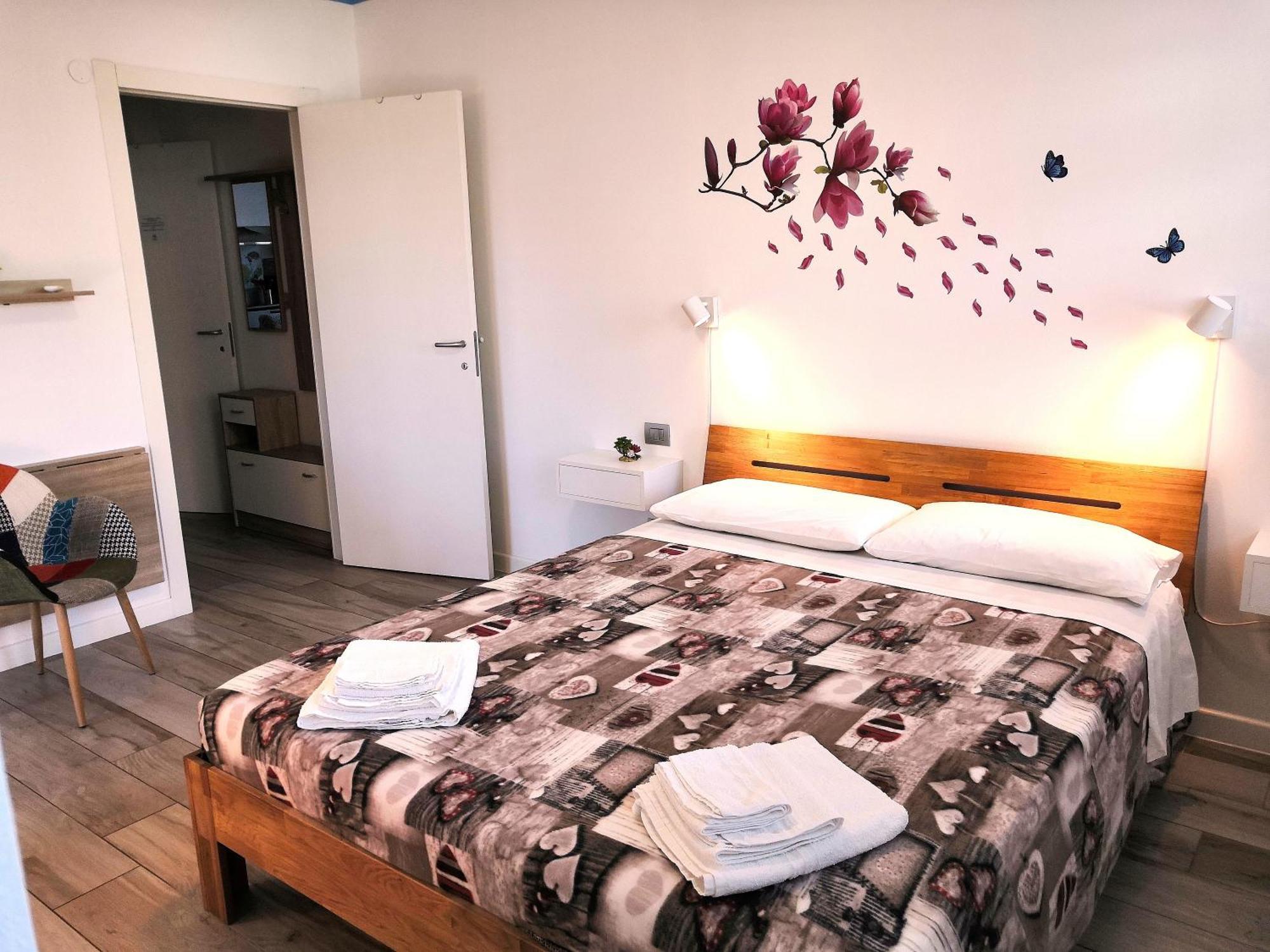 Butterfly Apt In Suna With Garage فيربانيا المظهر الخارجي الصورة
